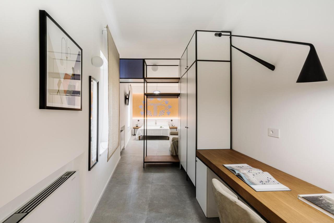 קליארי Temporas Design Rooms מראה חיצוני תמונה
